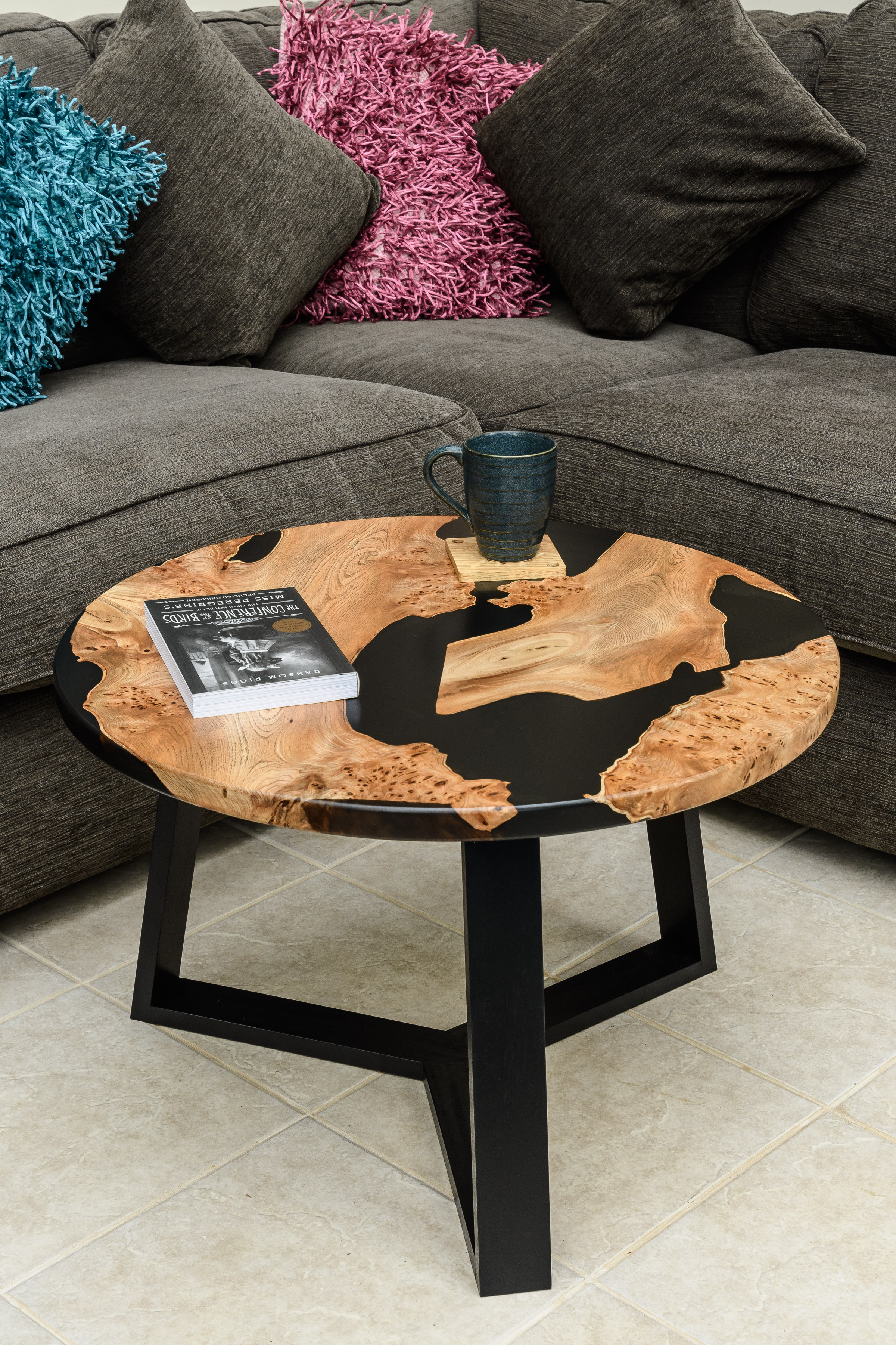 Resin round coffee deals table